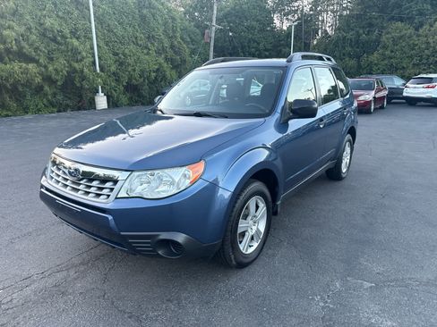 Used 2012 Subaru Forester 2.5X w/ Popular Pkg 3 AWD/4WD image 7