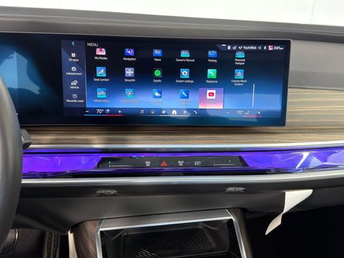 Used 2025 BMW 760i xDrive 760i xDrive w/ Premium Package image 21