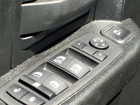 Used 2024 RAM 2500 Tradesman w/ Chrome Appearance Group AWD/4WD image 22