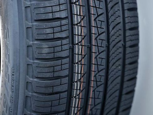 New 2026 Land Rover Defender 110 S image 13