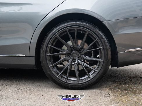 Used 2019 Mercedes-Benz S 560 4MATIC Sedan w/ Premium Package image 10