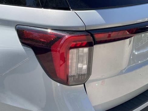 New 2026 Ford Explorer ST-Line AWD/4WD image 10