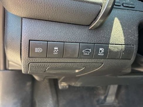 Used 2021 Toyota Camry SE FWD image 8