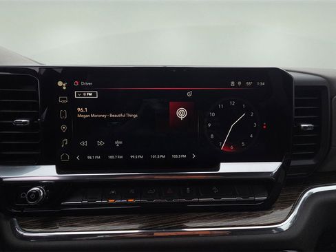 Used 2023 GMC Sierra 1500 SLE image 10