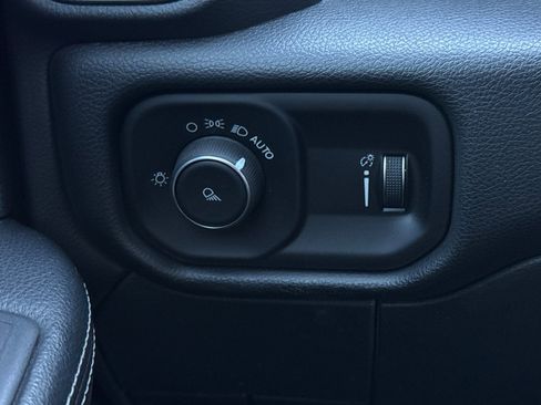 Used 2022 RAM 2500 Big Horn image 30