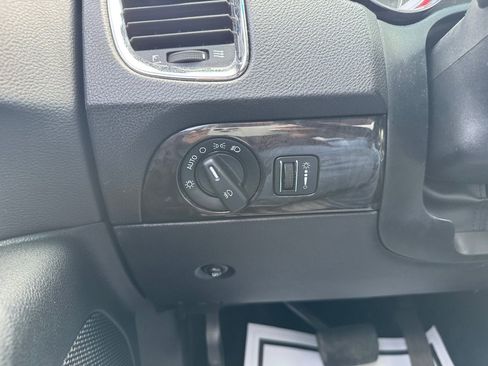 Used 2011 Dodge Durango Citadel image 26