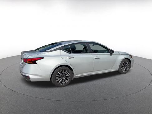 Used 2026 Nissan Altima 2.5 SV FWD image 14
