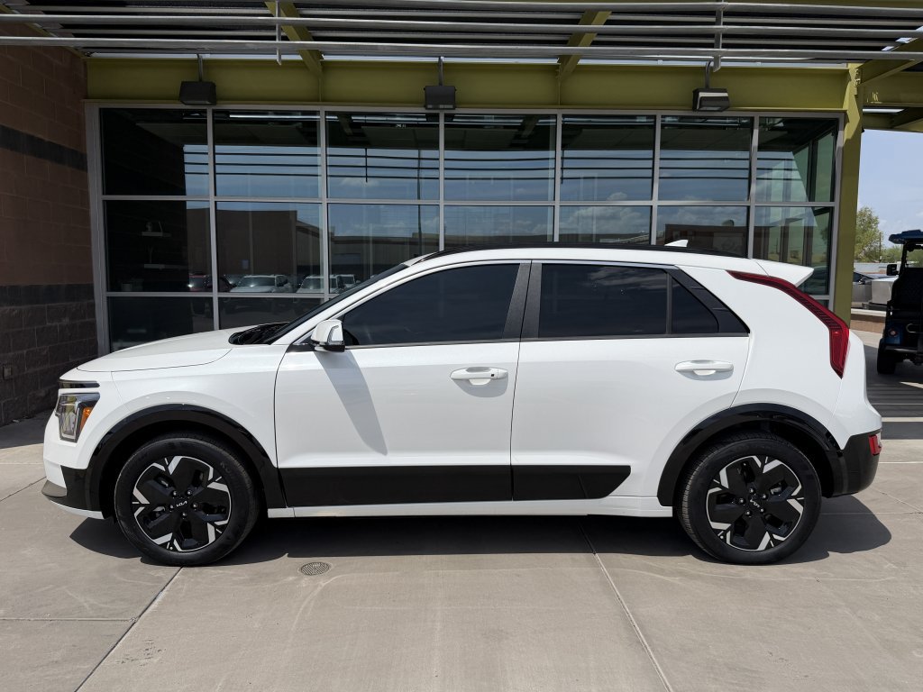Used 2025 Kia Niro Wind FWD image 7