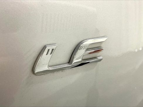 Certified 2024 Toyota Corolla LE image 9