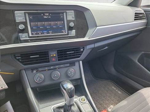 Used 2024 Volkswagen Jetta S FWD image 17