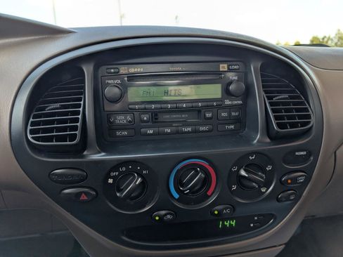 Used 2004 Toyota Tundra Limited image 16