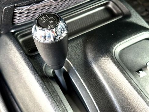 Used 2017 Jeep Wrangler Unlimited Sahara w/ Connectivity Group image 29