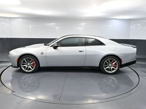 Used 2024 Dodge Charger R/T Scat Pack w/ Plus Group image 11