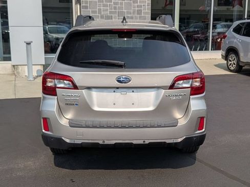 Used 2017 Subaru Outback 2.5i Limited AWD/4WD image 4