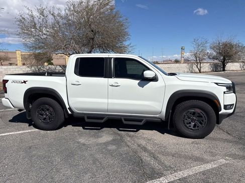 Used 2025 Nissan Frontier Pro-X w/ Pro Convenience Package image 6