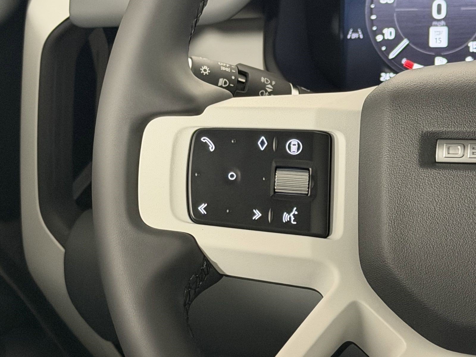 Used 2026 Land Rover Defender 110 S AWD/4WD image 18