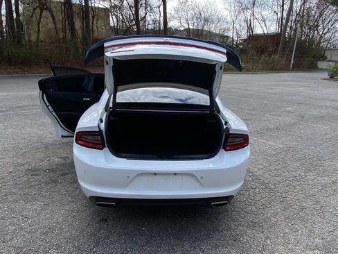 Used 2019 Dodge Charger SXT w/ Blacktop Package image 43