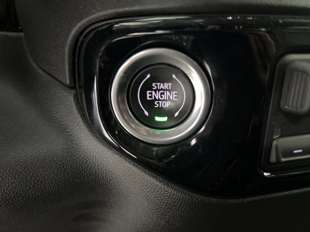 Used 2024 Chevrolet Silverado 2500 LTZ AWD/4WD image 16