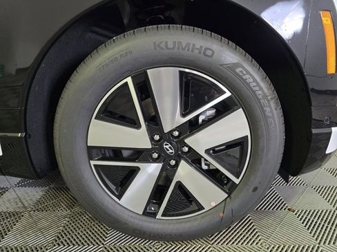 New 2026 Hyundai Ioniq 9 SEL image 3