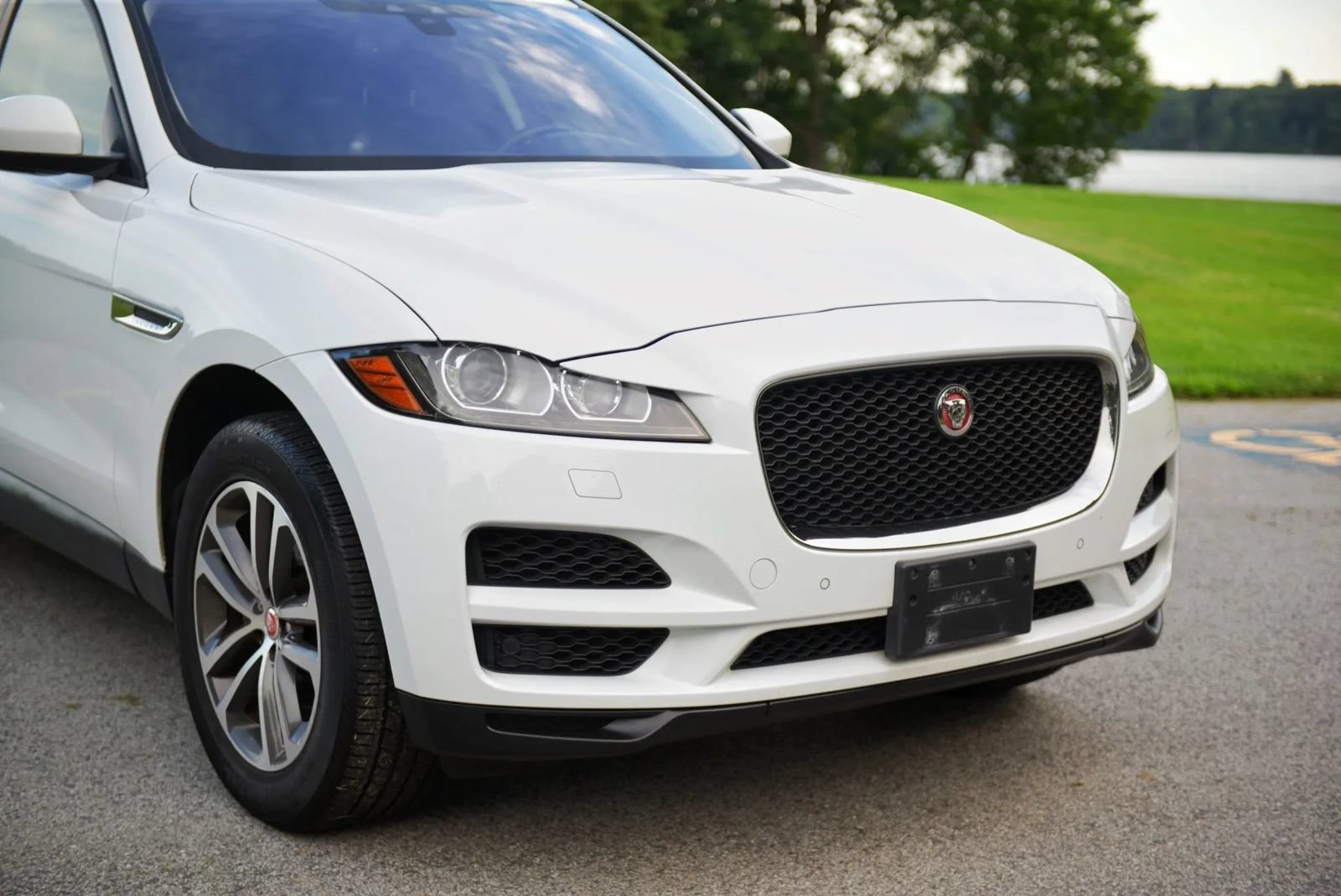 Used 2018 Jaguar F-PACE Premium AWD/4WD image 7