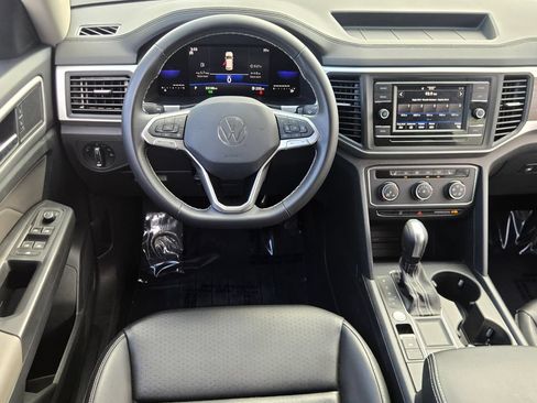 Used 2023 Volkswagen Atlas SE FWD image 13