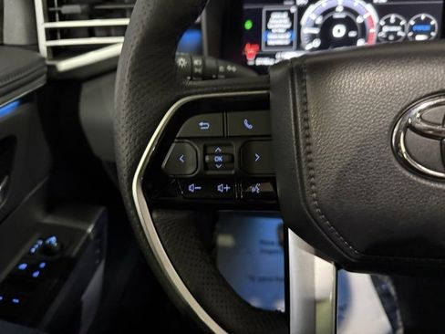 Used 2023 Toyota Sequoia Platinum image 16