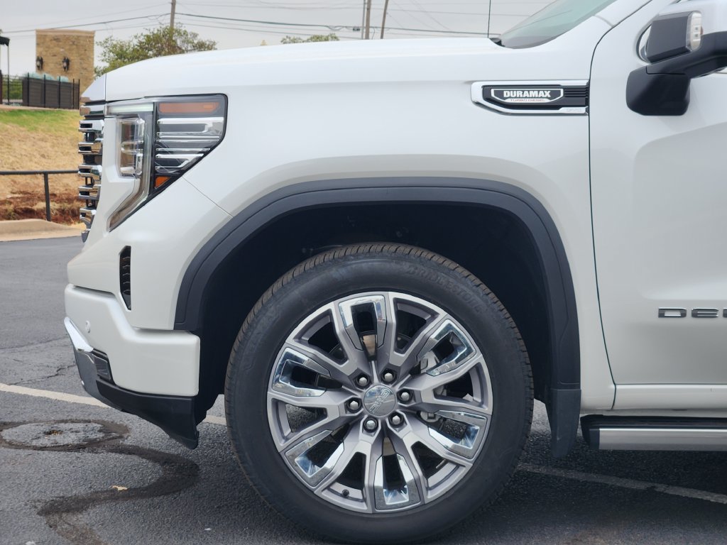 Used 2025 GMC Sierra 1500 Denali AWD/4WD image 8