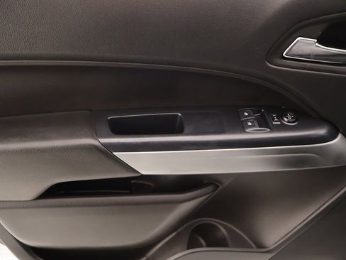 Used 2022 Chevrolet Colorado LT w/ Fleet Safety Package image 15