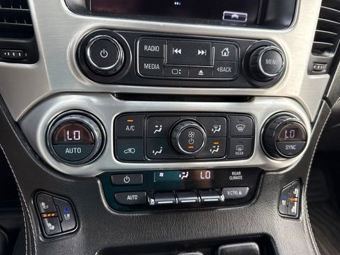 Used 2017 GMC Yukon SLT AWD/4WD image 27