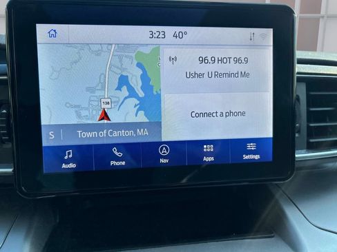 Used 2022 Ford Explorer XLT w/ Equipment Group 202A image 30