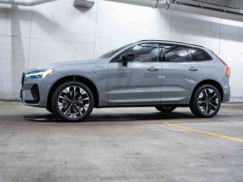 New 2026 Volvo XC60 T8 Plus w/ Protection Package Premier AWD/4WD image 3
