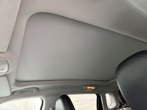 Used 2018 Jeep Compass Limited w/ Navigation Group image 36