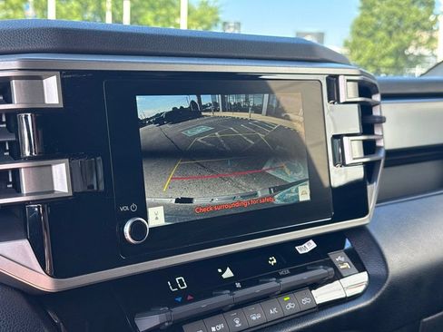 Used 2025 Toyota Tundra SR5 w/ SR5 Convenience Package AWD/4WD image 43