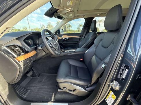 Used 2024 Volvo XC90 B6 Plus AWD/4WD image 30