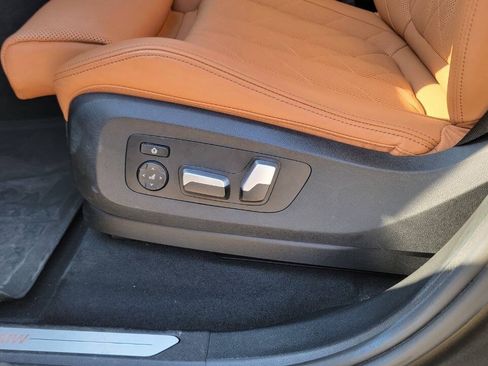 Used 2024 BMW X5 sDrive40i w/ Premium Package RWD image 25
