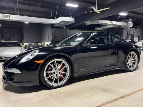 Used 2014 Porsche 911 Carrera 4S image 4