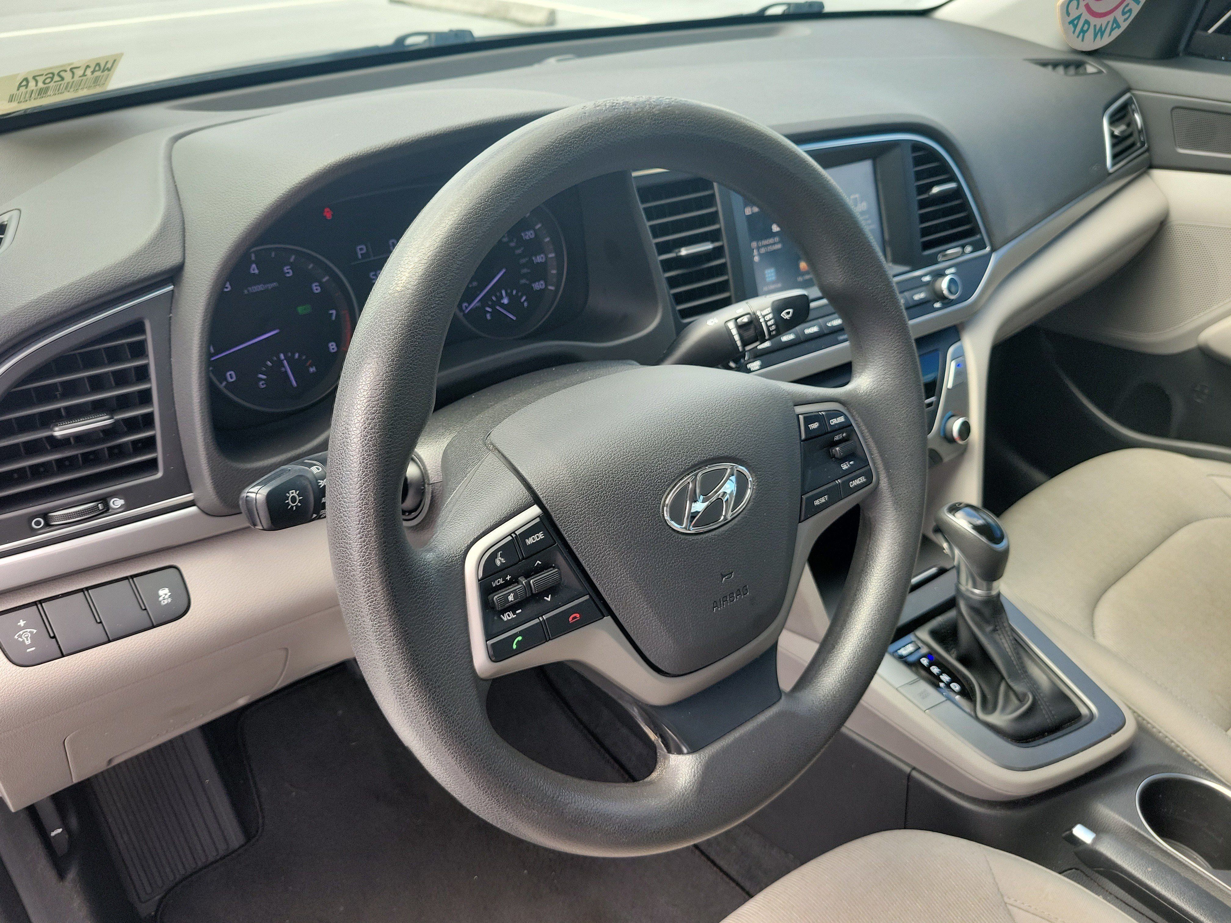 Used 2017 Hyundai Elantra SE FWD image 22
