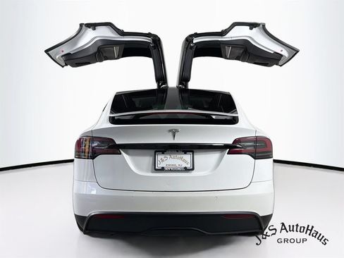 Used 2022 Tesla Model X AWD/4WD image 6