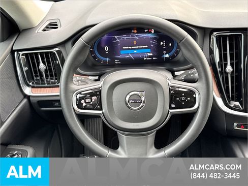 Used 2024 Volvo V60 B5 Cross Country Plus image 29