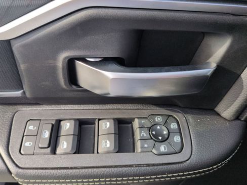 New 2026 RAM 2500 Big Horn AWD/4WD image 17