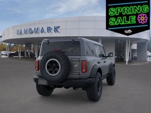 New 2025 Ford Bronco Badlands image 9