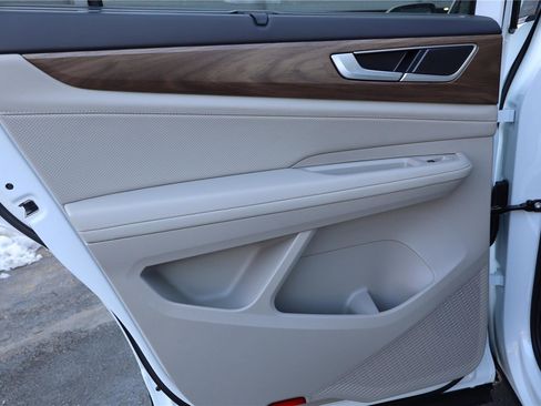 New 2026 Volkswagen Atlas SE image 23