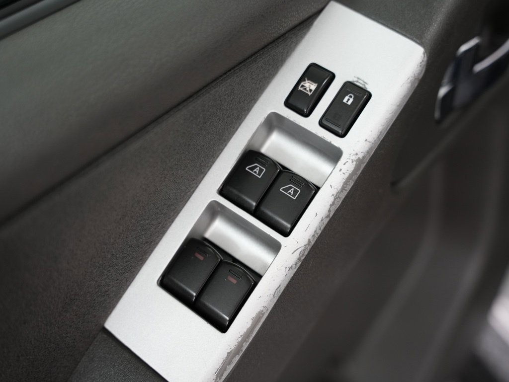 Used 2012 Nissan Pathfinder SV RWD image 44