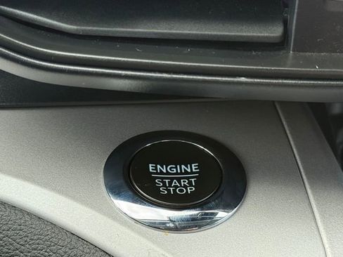 Certified 2023 Ford Explorer XLT image 16