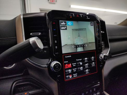 Used 2021 RAM 3500 Laramie image 21