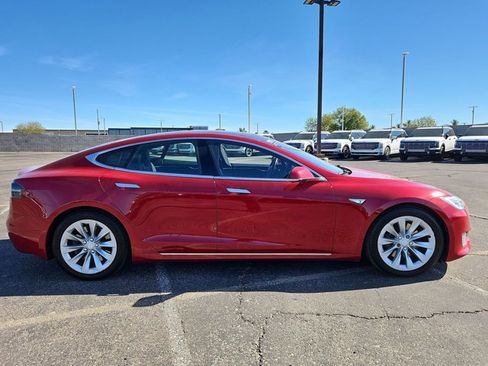 Used 2016 Tesla Model S 60D image 4