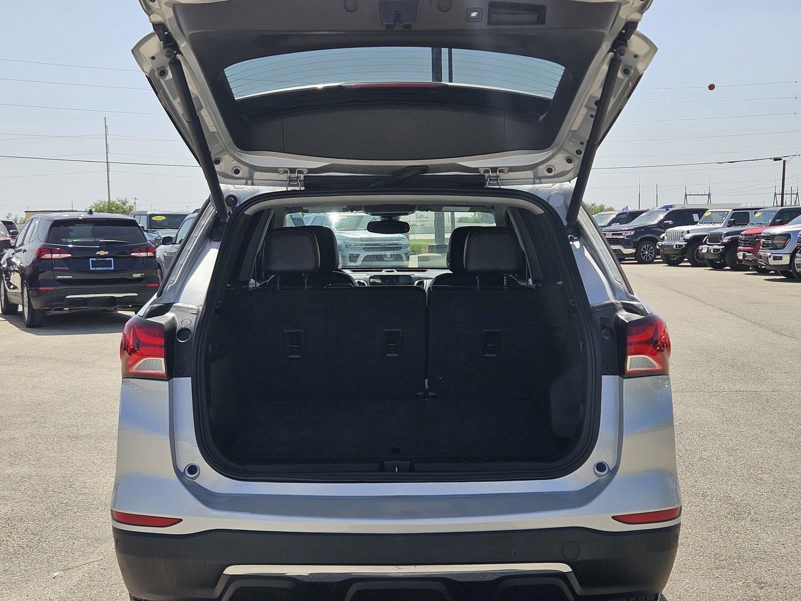 Used 2022 Chevrolet Equinox Premier AWD/4WD image 10
