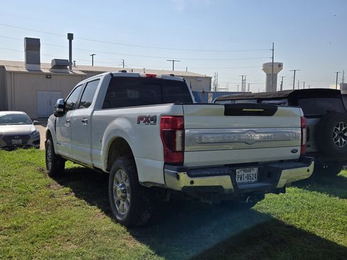 Used 2021 Ford F250 King Ranch w/ King Ranch Ultimate Package AWD/4WD image 4