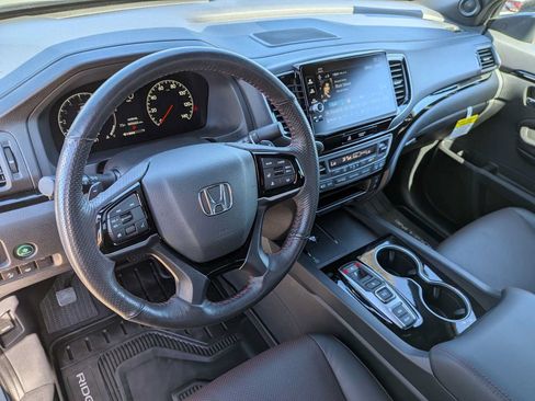 Used 2025 Honda Ridgeline Black Edition image 14