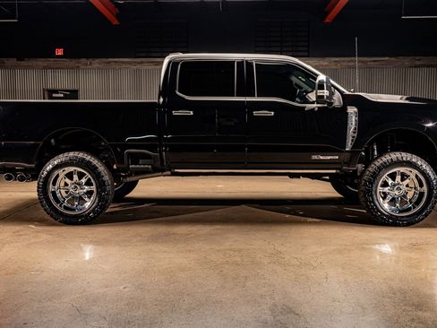 Used 2024 Ford F250 King Ranch w/ Chrome Package image 11